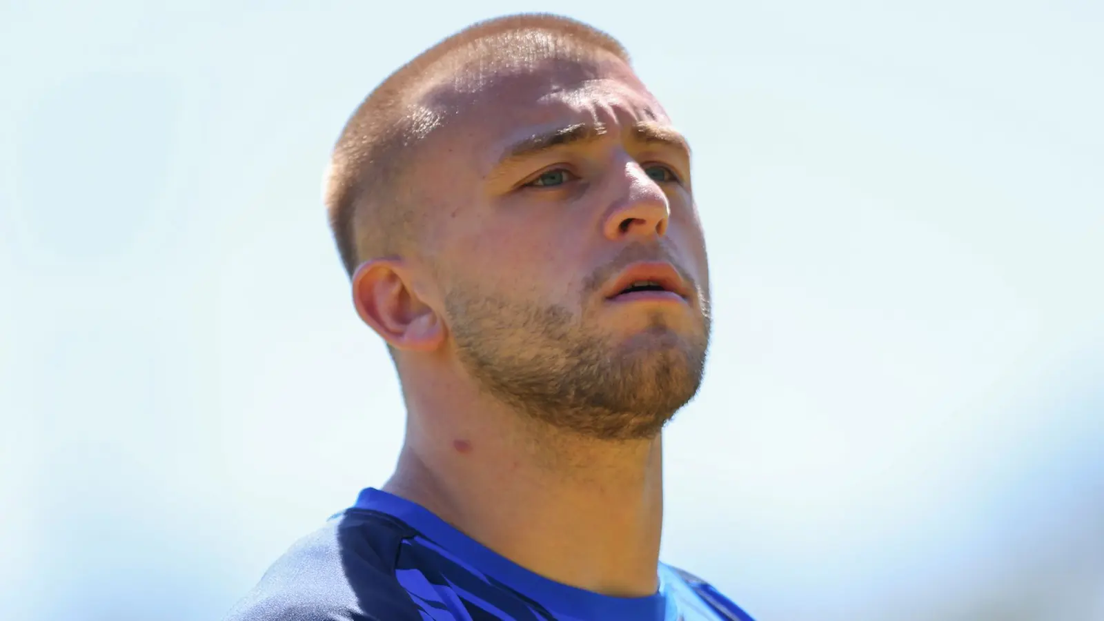 Anglia schimbă tactica: Mikey Lewis intră în lot pentru duelul cu Franța